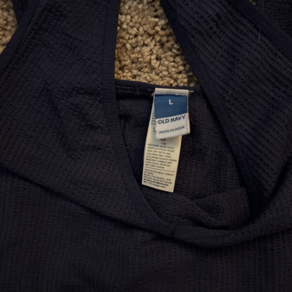 Old Navy Active Textured Racerback Tank – Size L - Picture 2 of 3